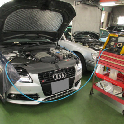 2125台目エンジン内部洗浄　アウディA4　