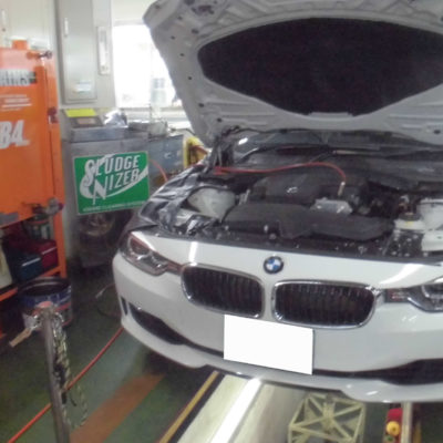 2135台目エンジン内部洗浄　BMW320i（F30）