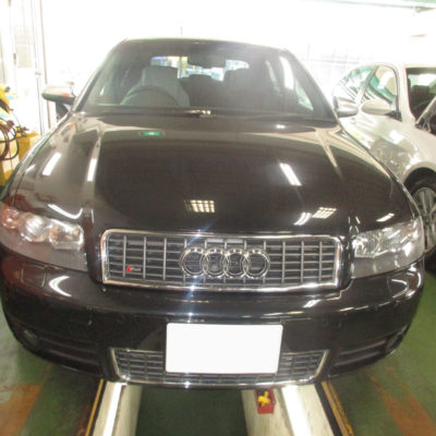 アウデS4　ショック・コイルスプリングの交換（8EBBKF）