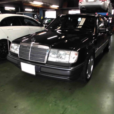 メルセデス・ベンツW124 エンジンオイル漏れ修理、コの字シール交換