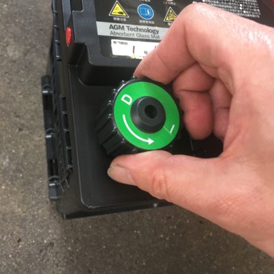 バッテリー交換で気をつけていること。BMWバッテリー交換・登録を行いました。