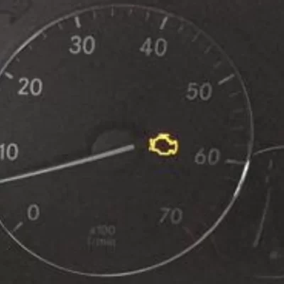 ベンツＣクラス　エンジンチェックランプ点灯