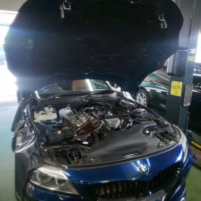 ＢＭＷ　Z4オイル漏れ室内異臭