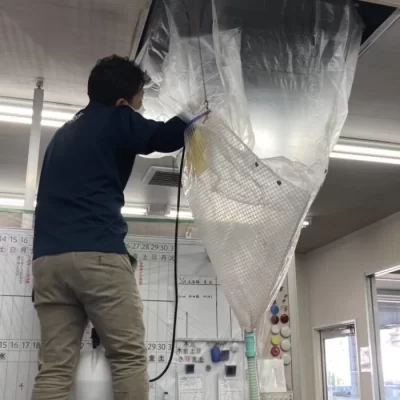 お客様待合室のエアコン洗浄