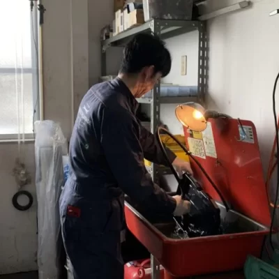 「部品整備作業場」に潜入